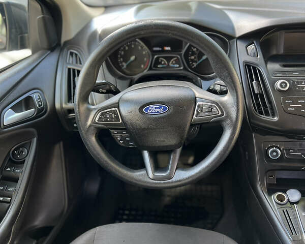 Сірий Форд Фокус, об'ємом двигуна 2 л та пробігом 122 тис. км за 7750 $, фото 16 на Automoto.ua