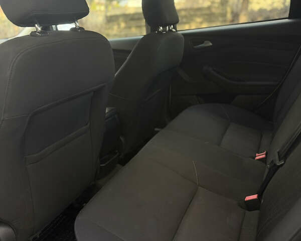 Серый Форд Фокус, объемом двигателя 2 л и пробегом 200 тыс. км за 7600 $, фото 11 на Automoto.ua