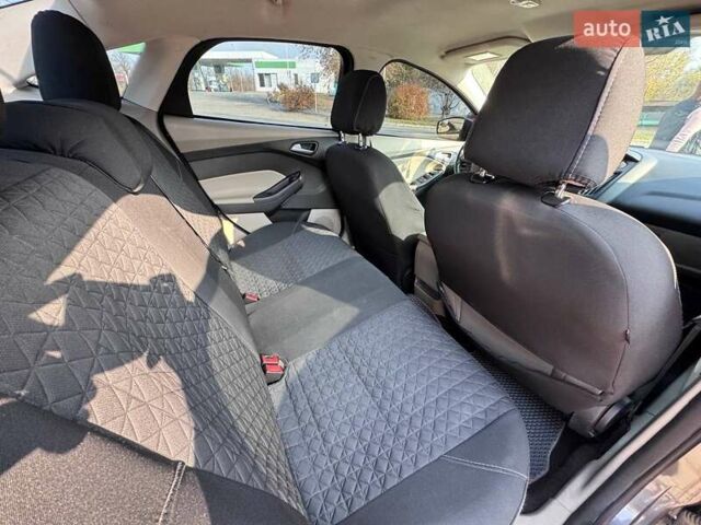 Сірий Форд Фокус, об'ємом двигуна 2 л та пробігом 231 тис. км за 6500 $, фото 11 на Automoto.ua