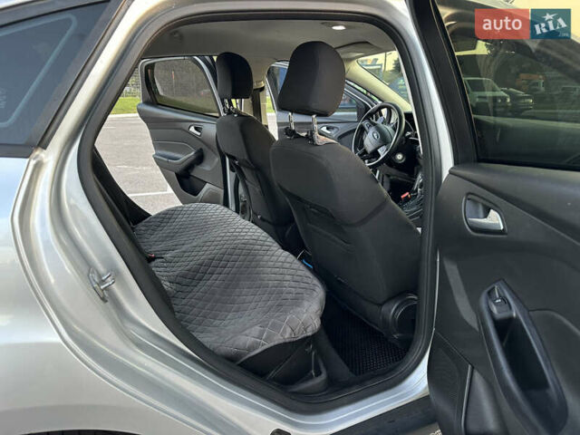 Серый Форд Фокус, объемом двигателя 2 л и пробегом 293 тыс. км за 7900 $, фото 31 на Automoto.ua