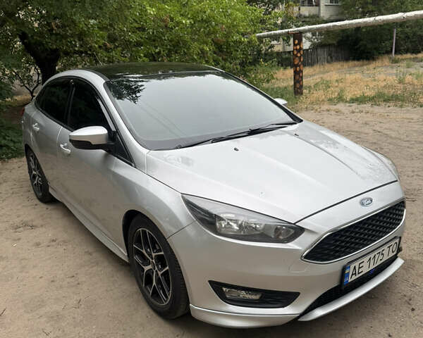 Серый Форд Фокус, объемом двигателя 2 л и пробегом 66 тыс. км за 9800 $, фото 1 на Automoto.ua