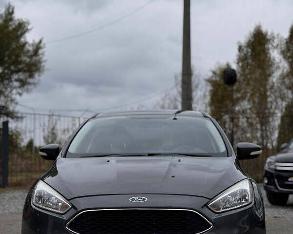 Форд Фокус 2016 в Киеве на Automoto.ua Серый Форд Фокус, объемом двигателя 2 л и пробегом 124 тыс. км за 6950 $, фото 1 на Automoto.ua