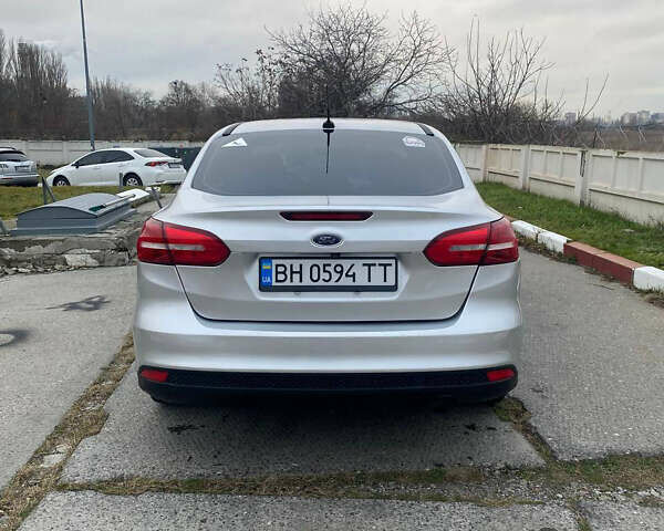 Серый Форд Фокус, объемом двигателя 2 л и пробегом 150 тыс. км за 8300 $, фото 3 на Automoto.ua