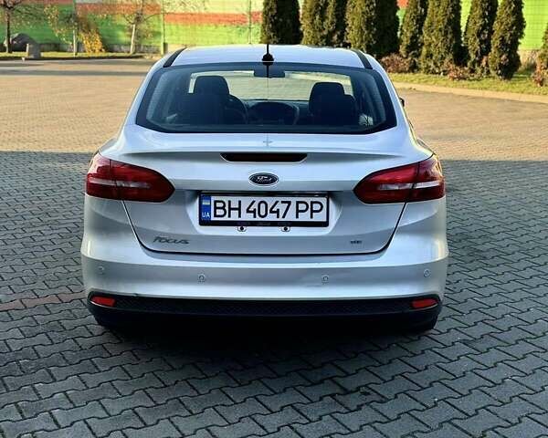 Серый Форд Фокус, объемом двигателя 2 л и пробегом 139 тыс. км за 7400 $, фото 6 на Automoto.ua