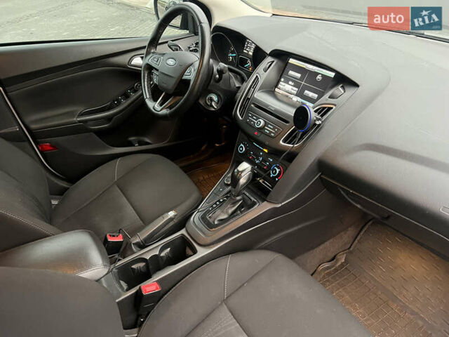 Серый Форд Фокус, объемом двигателя 2 л и пробегом 140 тыс. км за 7700 $, фото 16 на Automoto.ua