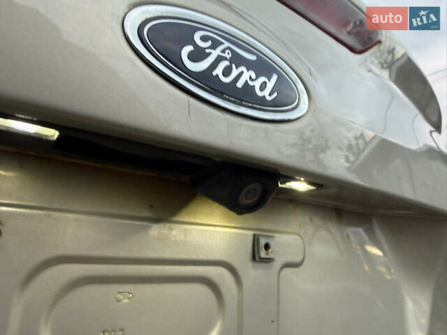 Сірий Форд Фокус, об'ємом двигуна 2 л та пробігом 258 тис. км за 5750 $, фото 17 на Automoto.ua