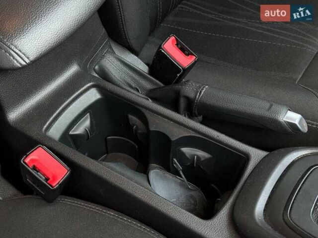 Серый Форд Фокус, объемом двигателя 2 л и пробегом 94 тыс. км за 7200 $, фото 49 на Automoto.ua