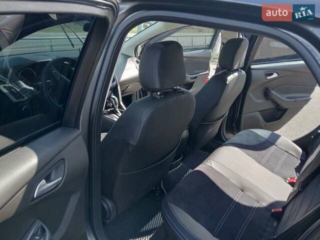 Серый Форд Фокус, объемом двигателя 2 л и пробегом 199 тыс. км за 9600 $, фото 26 на Automoto.ua