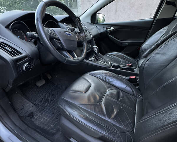 Сірий Форд Фокус, об'ємом двигуна 2 л та пробігом 149 тис. км за 8200 $, фото 5 на Automoto.ua