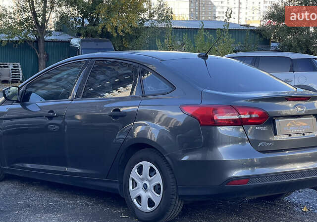 Сірий Форд Фокус, об'ємом двигуна 2 л та пробігом 184 тис. км за 7199 $, фото 3 на Automoto.ua