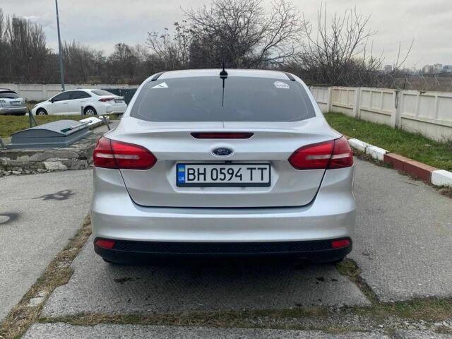 Серый Форд Фокус, объемом двигателя 2 л и пробегом 260 тыс. км за 8000 $, фото 4 на Automoto.ua