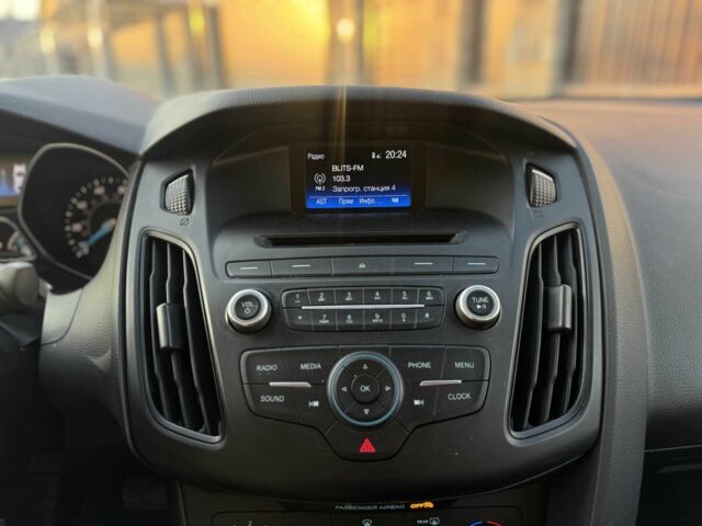 Форд Фокус 2016 в Белой Церкве на Automoto.ua Серый Форд Фокус, объемом двигателя 2 л и пробегом 98 тыс. км за 8000 $, фото 21 на Automoto.ua