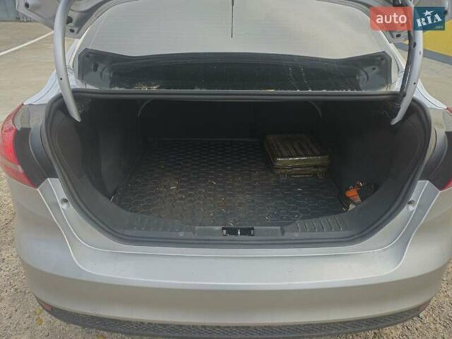 Серый Форд Фокус, объемом двигателя 2 л и пробегом 151 тыс. км за 7100 $, фото 9 на Automoto.ua
