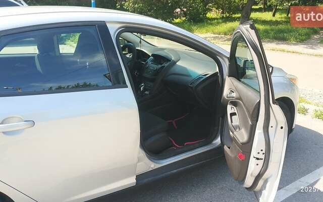Сірий Форд Фокус, об'ємом двигуна 2 л та пробігом 166 тис. км за 8500 $, фото 9 на Automoto.ua