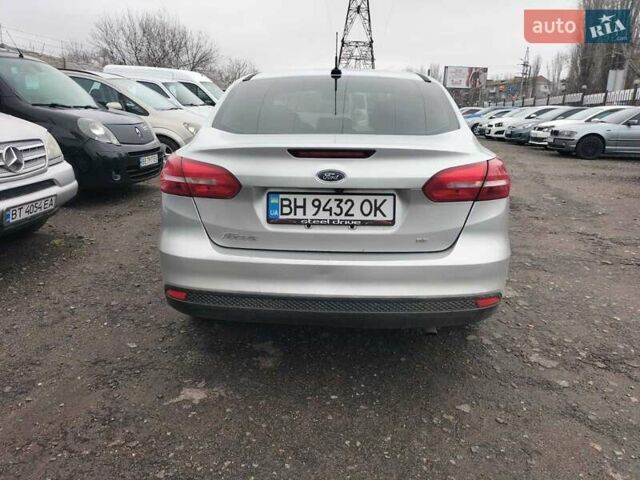 Сірий Форд Фокус, об'ємом двигуна 2 л та пробігом 139 тис. км за 7900 $, фото 5 на Automoto.ua