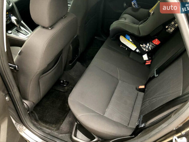 Сірий Форд Фокус, об'ємом двигуна 2 л та пробігом 122 тис. км за 8500 $, фото 11 на Automoto.ua