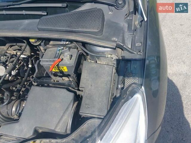 Серый Форд Фокус, объемом двигателя 2.01 л и пробегом 220 тыс. км за 6799 $, фото 25 на Automoto.ua
