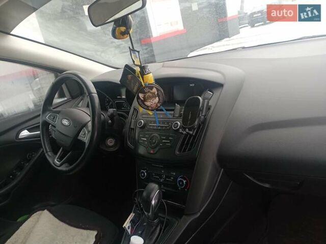 Серый Форд Фокус, объемом двигателя 2 л и пробегом 200 тыс. км за 8400 $, фото 6 на Automoto.ua