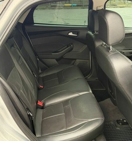 Сірий Форд Фокус, об'ємом двигуна 2 л та пробігом 188 тис. км за 8750 $, фото 12 на Automoto.ua