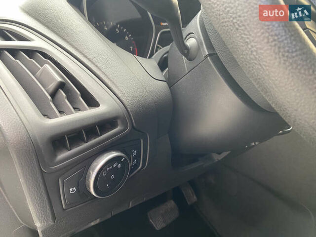 Серый Форд Фокус, объемом двигателя 2 л и пробегом 174 тыс. км за 8700 $, фото 19 на Automoto.ua