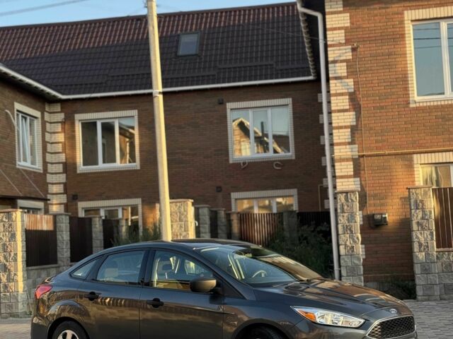 Форд Фокус 2016 в Белой Церкве на Automoto.ua Серый Форд Фокус, объемом двигателя 2 л и пробегом 98 тыс. км за 8000 $, фото 9 на Automoto.ua