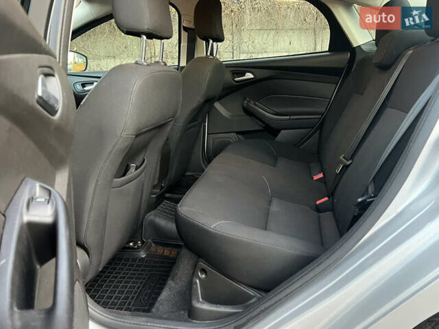 Серый Форд Фокус, объемом двигателя 2 л и пробегом 140 тыс. км за 8500 $, фото 17 на Automoto.ua