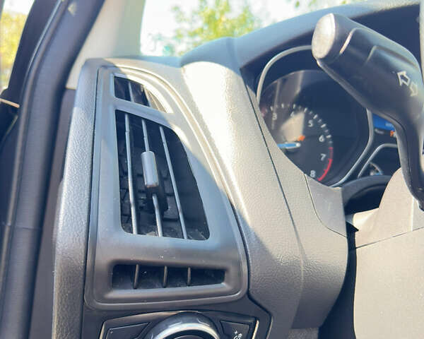 Сірий Форд Фокус, об'ємом двигуна 2.01 л та пробігом 108 тис. км за 8500 $, фото 36 на Automoto.ua