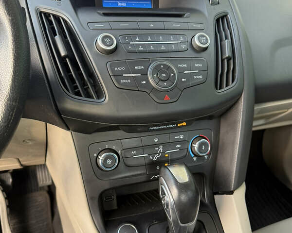 Сірий Форд Фокус, об'ємом двигуна 2 л та пробігом 151 тис. км за 7000 $, фото 9 на Automoto.ua