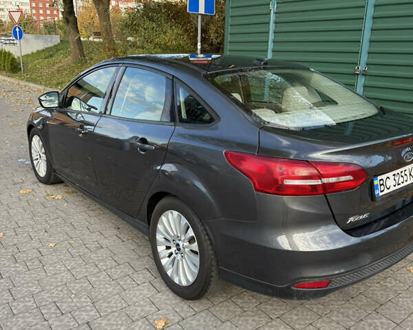 Сірий Форд Фокус, об'ємом двигуна 2 л та пробігом 151 тис. км за 7000 $, фото 2 на Automoto.ua