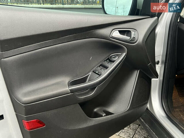 Серый Форд Фокус, объемом двигателя 2 л и пробегом 140 тыс. км за 7700 $, фото 23 на Automoto.ua