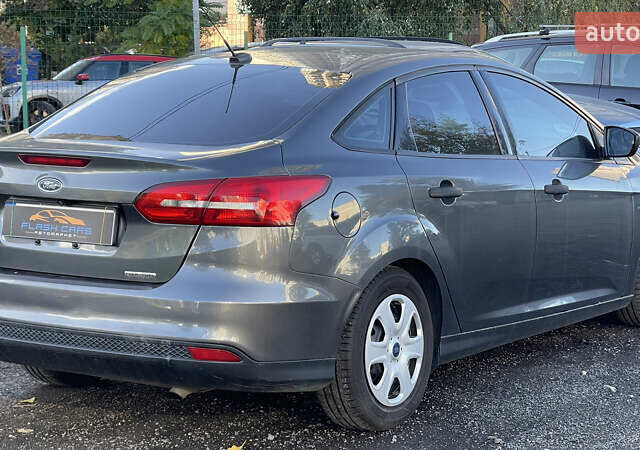 Сірий Форд Фокус, об'ємом двигуна 2 л та пробігом 184 тис. км за 7199 $, фото 5 на Automoto.ua