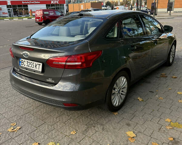Сірий Форд Фокус, об'ємом двигуна 2 л та пробігом 151 тис. км за 7000 $, фото 4 на Automoto.ua