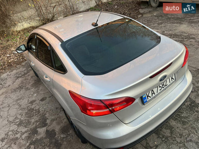 Серый Форд Фокус, объемом двигателя 2 л и пробегом 140 тыс. км за 8500 $, фото 5 на Automoto.ua