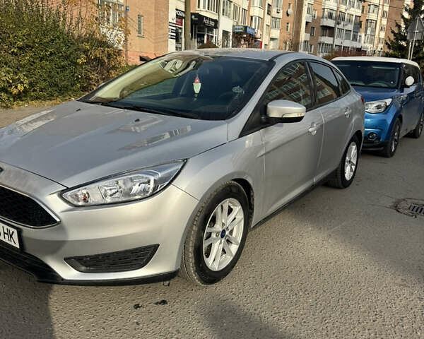 Сірий Форд Фокус, об'ємом двигуна 2 л та пробігом 121 тис. км за 9000 $, фото 2 на Automoto.ua