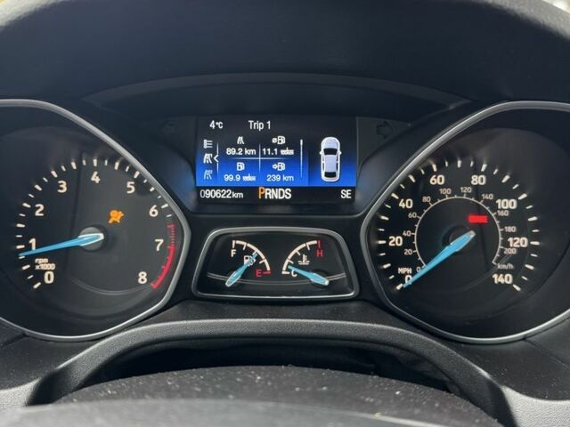 Сірий Форд Фокус, об'ємом двигуна 2 л та пробігом 90 тис. км за 11200 $, фото 4 на Automoto.ua