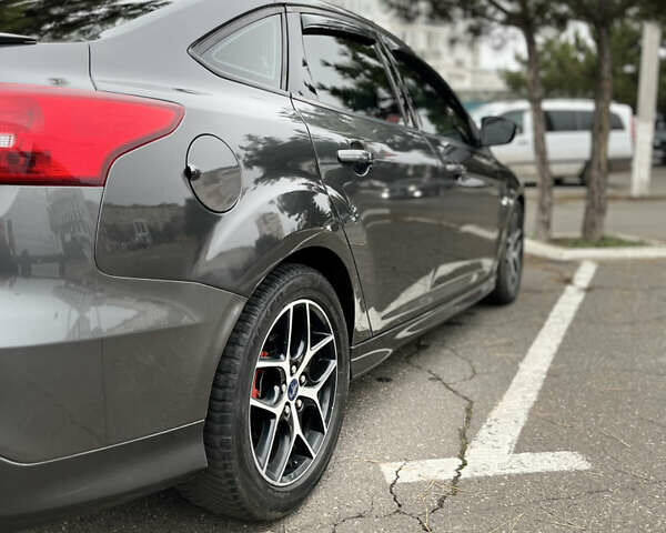 Серый Форд Фокус, объемом двигателя 2 л и пробегом 206 тыс. км за 11500 $, фото 6 на Automoto.ua