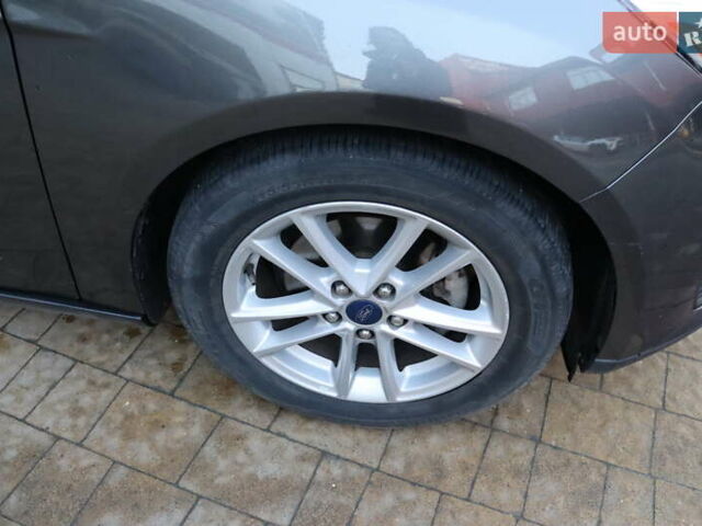 Серый Форд Фокус, объемом двигателя 2 л и пробегом 116 тыс. км за 7800 $, фото 3 на Automoto.ua