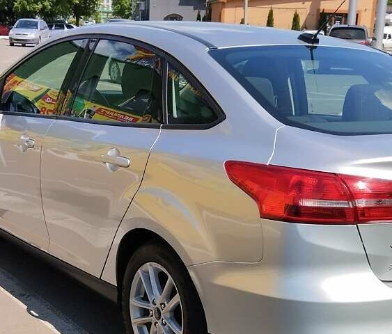 Сірий Форд Фокус, об'ємом двигуна 2 л та пробігом 141 тис. км за 8999 $, фото 1 на Automoto.ua