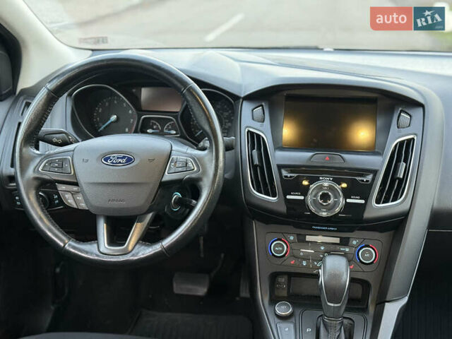 Сірий Форд Фокус, об'ємом двигуна 2 л та пробігом 135 тис. км за 9000 $, фото 14 на Automoto.ua