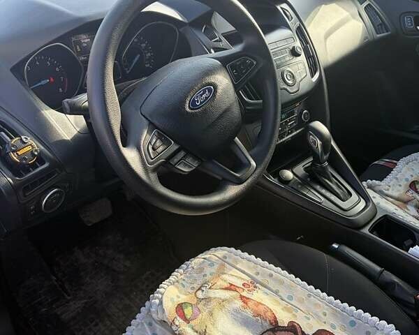 Серый Форд Фокус, объемом двигателя 1 л и пробегом 54 тыс. км за 9000 $, фото 5 на Automoto.ua