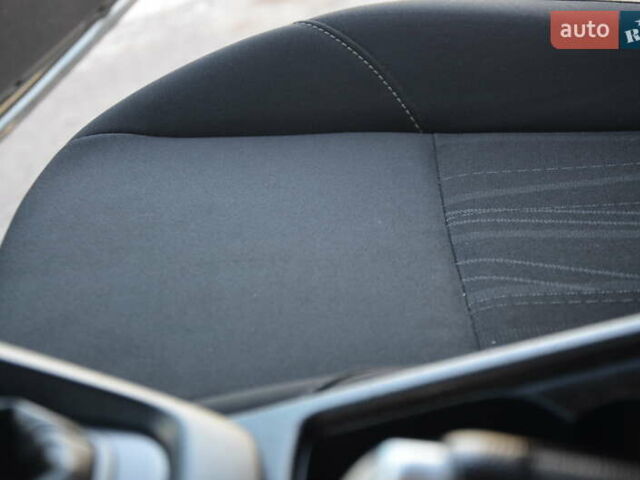 Сірий Форд Фокус, об'ємом двигуна 1 л та пробігом 125 тис. км за 6250 $, фото 40 на Automoto.ua