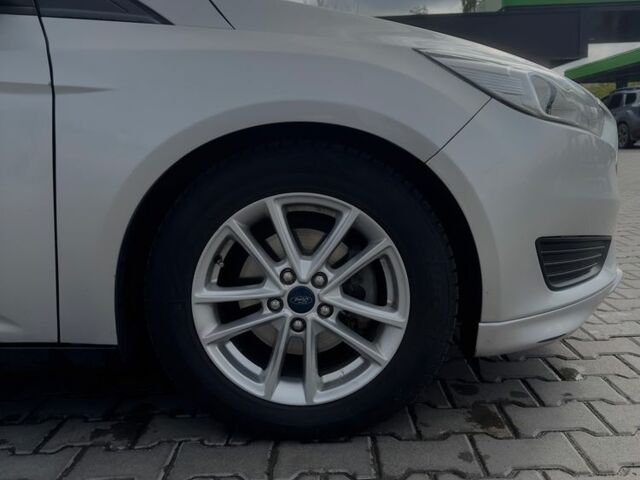 Сірий Форд Фокус, об'ємом двигуна 2 л та пробігом 76 тис. км за 8800 $, фото 6 на Automoto.ua