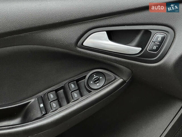 Серый Форд Фокус, объемом двигателя 2 л и пробегом 78 тыс. км за 8500 $, фото 41 на Automoto.ua