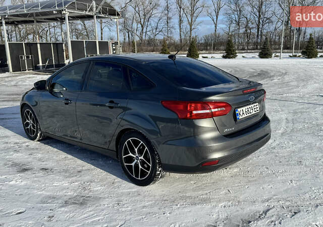 Серый Форд Фокус, объемом двигателя 2 л и пробегом 119 тыс. км за 9800 $, фото 3 на Automoto.ua