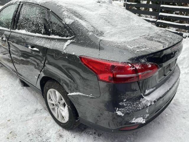 Серый Форд Фокус, объемом двигателя 2 л и пробегом 200 тыс. км за 1200 $, фото 1 на Automoto.ua