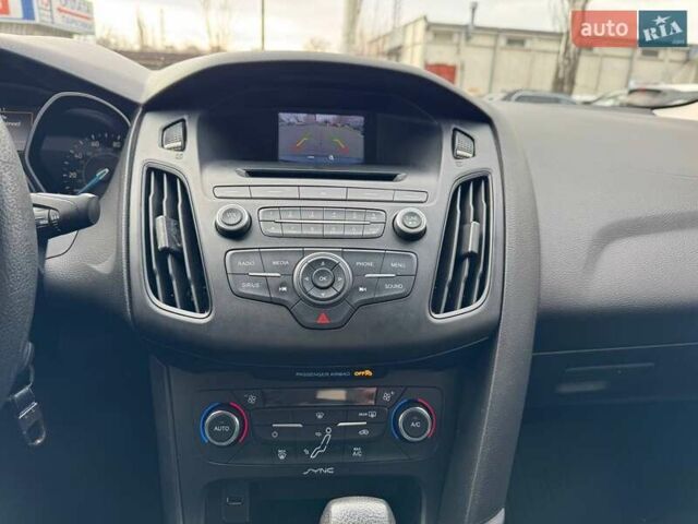 Серый Форд Фокус, объемом двигателя 1 л и пробегом 160 тыс. км за 7500 $, фото 13 на Automoto.ua