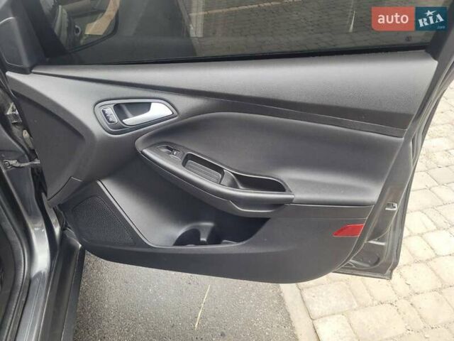Серый Форд Фокус, объемом двигателя 2 л и пробегом 140 тыс. км за 8500 $, фото 2 на Automoto.ua