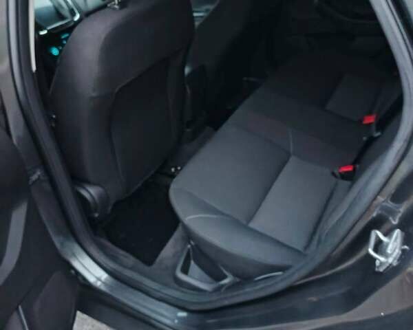 Серый Форд Фокус, объемом двигателя 2 л и пробегом 136 тыс. км за 8900 $, фото 6 на Automoto.ua