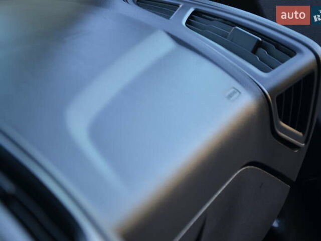 Сірий Форд Фокус, об'ємом двигуна 1 л та пробігом 125 тис. км за 6250 $, фото 42 на Automoto.ua