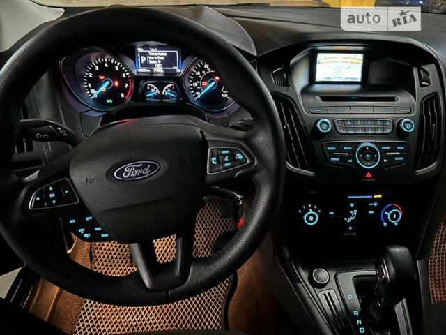 Сірий Форд Фокус, об'ємом двигуна 2 л та пробігом 68 тис. км за 9200 $, фото 7 на Automoto.ua
